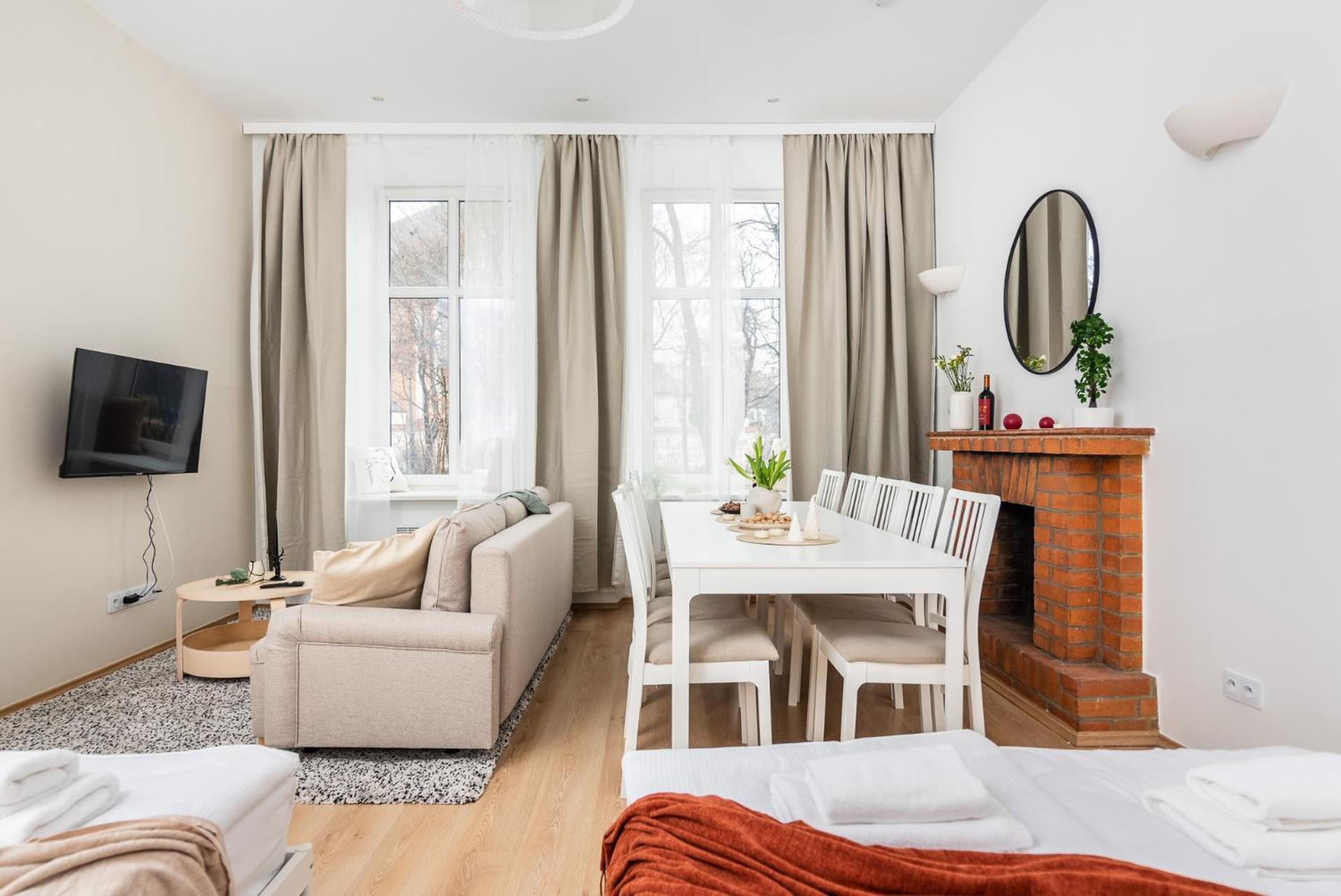 Modern Centrally Located Apartments - By Upstairs Краков Экстерьер фото