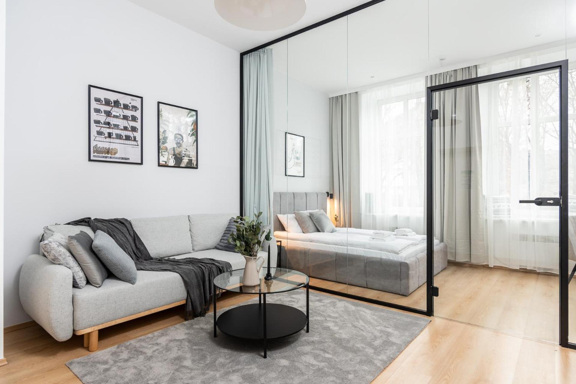 Modern Centrally Located Apartments - By Upstairs Краков Экстерьер фото